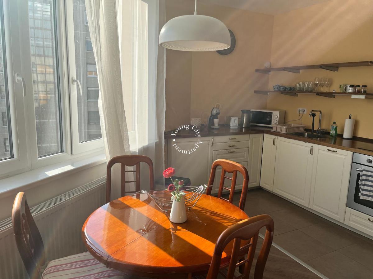 Apartament Young City